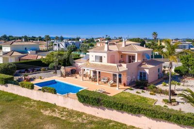 1706-664313-4017d2f44a169e2070a298ad08d2a2828