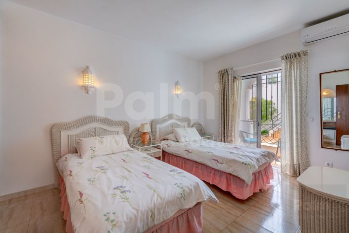 Image No.12-2 Bed Apartment for sale
