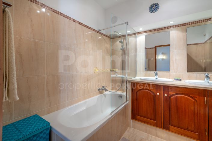 Image No.17-2 Bed Apartment for sale