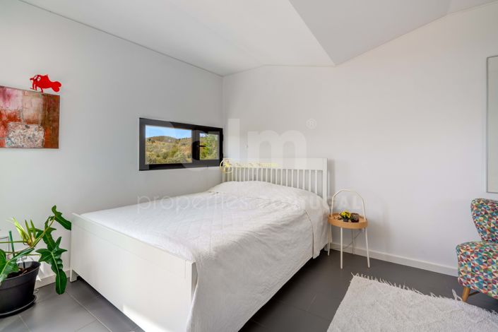 Image No.20-2 Bed Apartment for sale