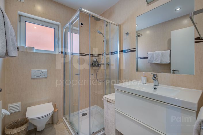 Image No.32-2 Bed Apartment for sale