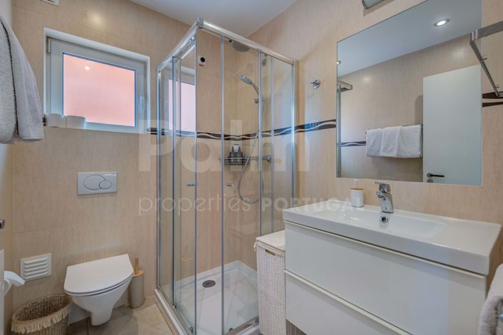 Image No.32-2 Bed Apartment for sale