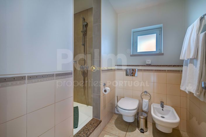Image No.18-2 Bed Apartment for sale