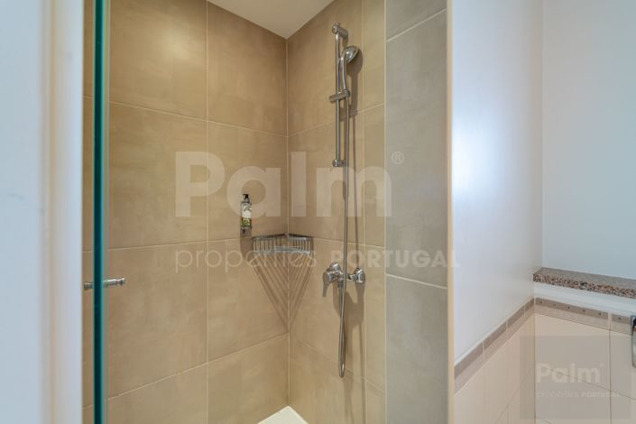 Image No.26-2 Bed Apartment for sale