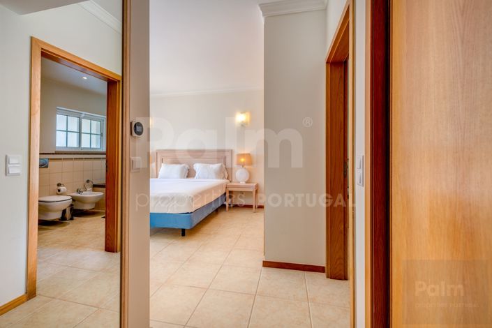 Image No.28-2 Bed Apartment for sale