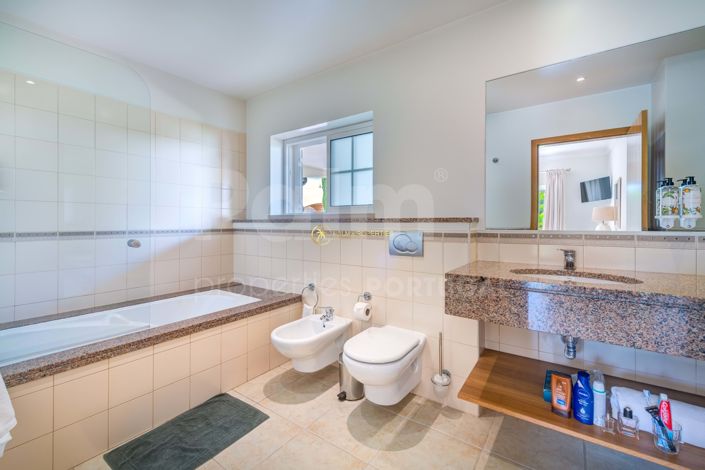 Image No.34-2 Bed Apartment for sale