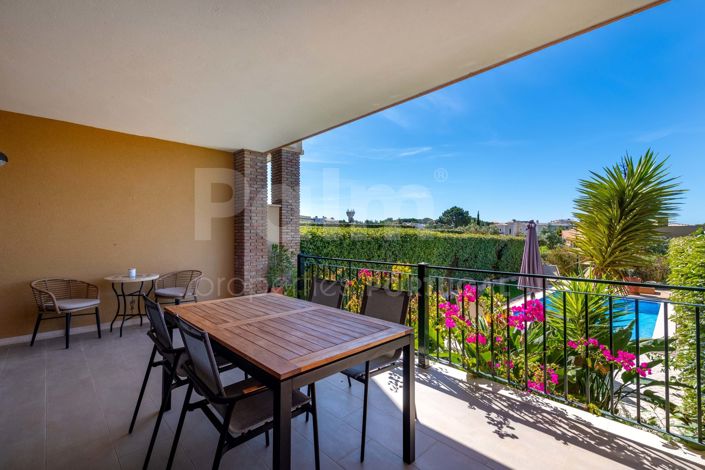 Image No.14-4 Bed Townhouse for sale