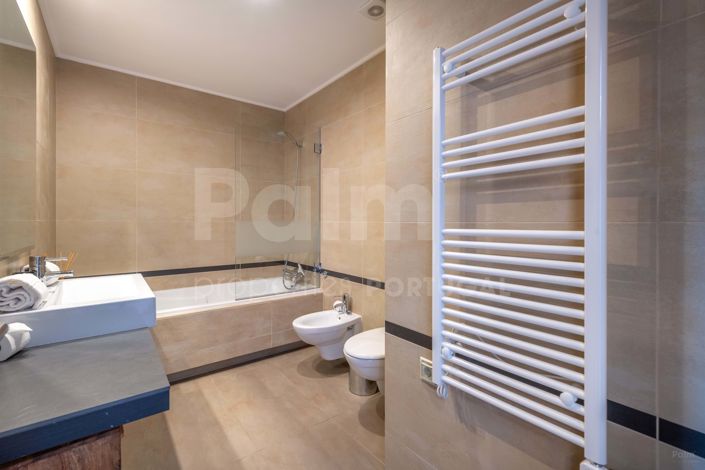 Image No.27-4 Bed Townhouse for sale