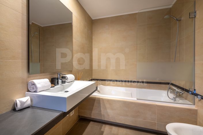 Image No.29-4 Bed Townhouse for sale