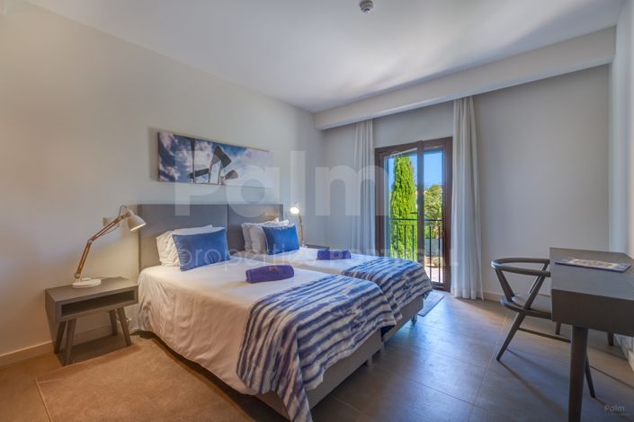 Image No.37-4 Bed Townhouse for sale