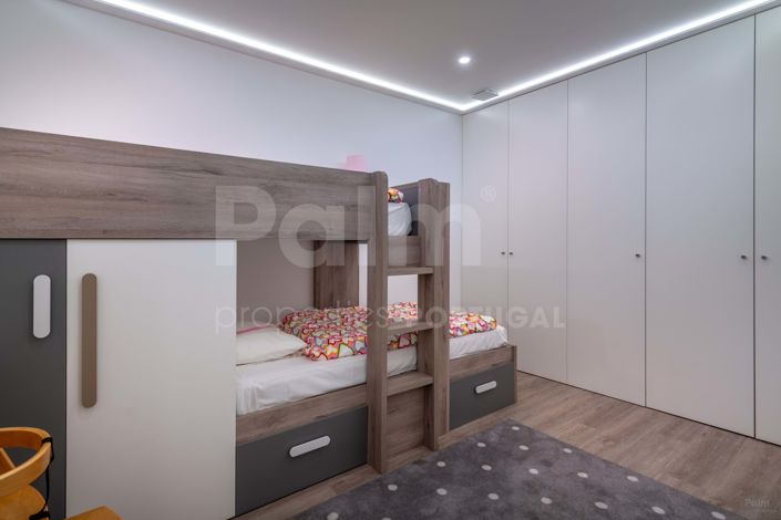Image No.47-4 Bed Townhouse for sale