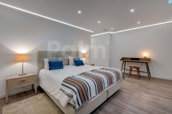 Image No.60-4 Bed Townhouse for sale