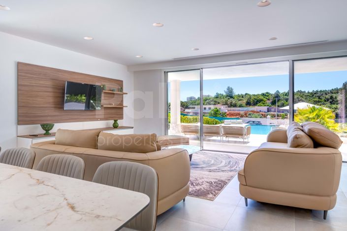 Image No.6-6 Bed Villa for sale