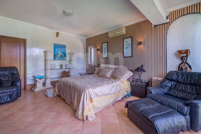 Image No.27-4 Bed Villa for sale