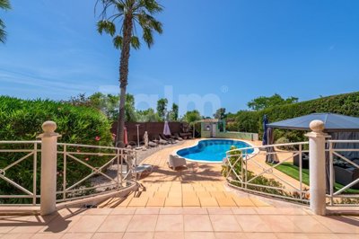 1706-669584-59b4f1bfac0f14d15596bf75fcf0cbfae