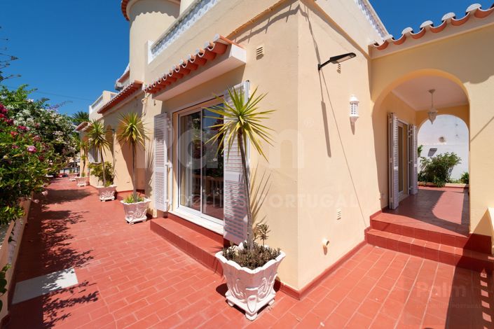 Image No.54-4 Bed Villa for sale