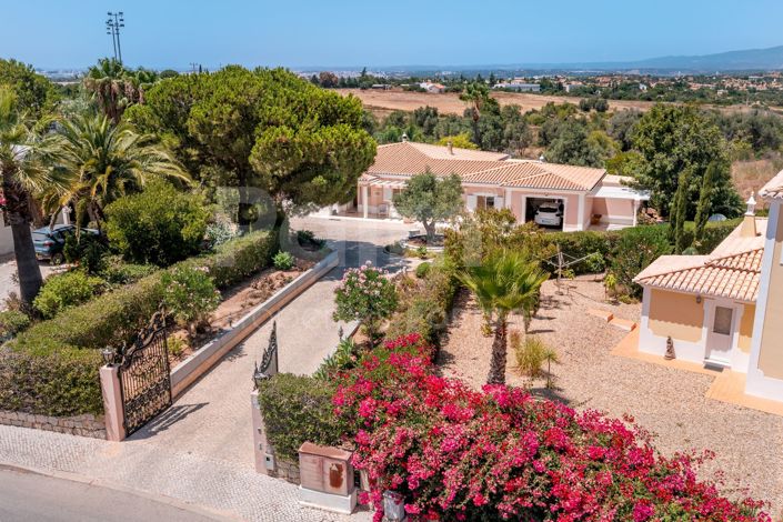 Image No.4-Villa de 4 chambres à vendre à Lagoa