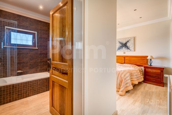 Image No.14-5 Bed Villa for sale