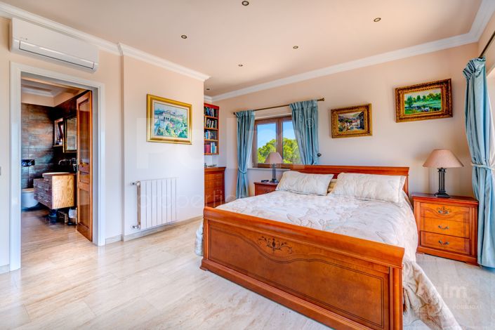 Image No.38-5 Bed Villa for sale