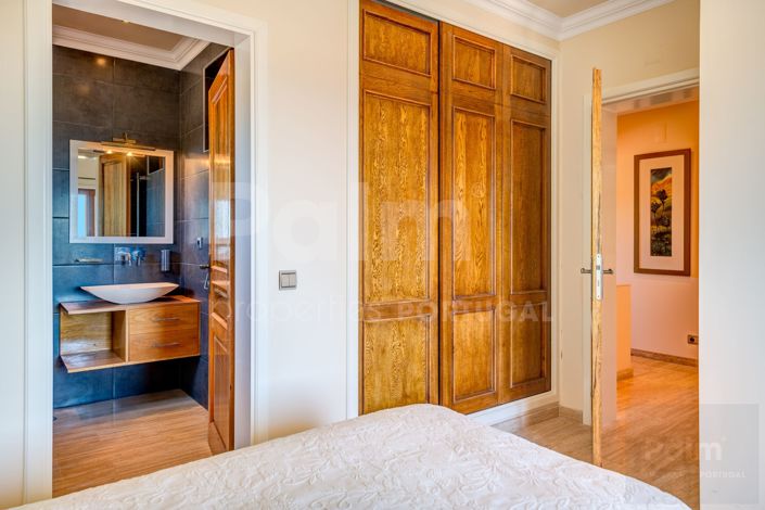 Image No.54-5 Bed Villa for sale