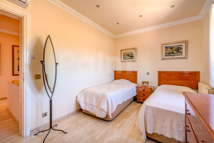 Image No.56-5 Bed Villa for sale
