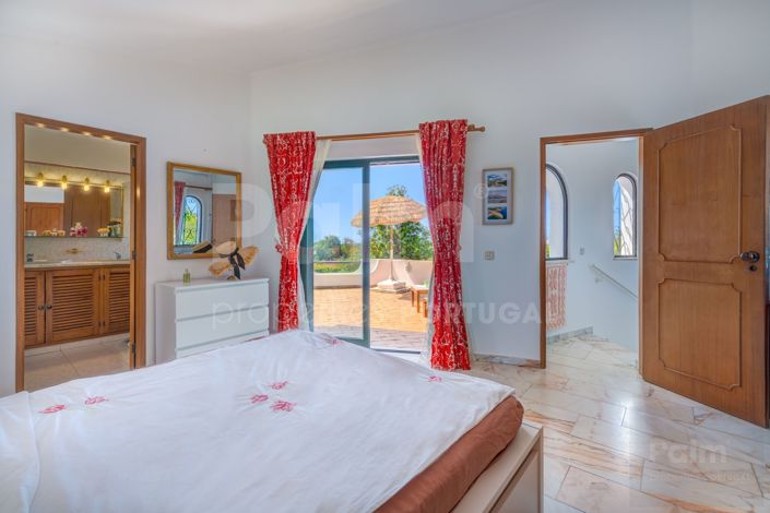 Image No.30-3 Bed Villa for sale