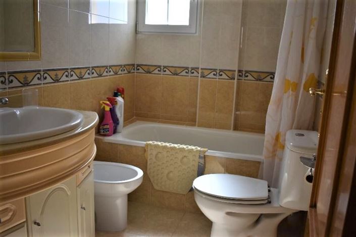 Image No.18-6 Bed Villa for sale