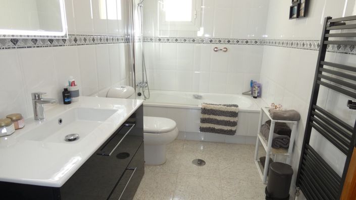 Image No.11-5 Bed Villa for sale