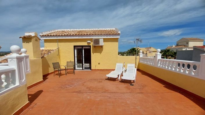 Image No.20-3 Bed Villa for sale