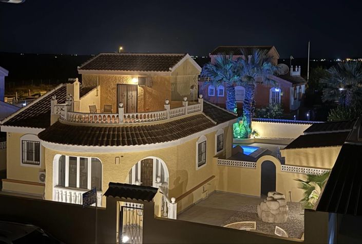 Image No.3-3 Bed Villa for sale