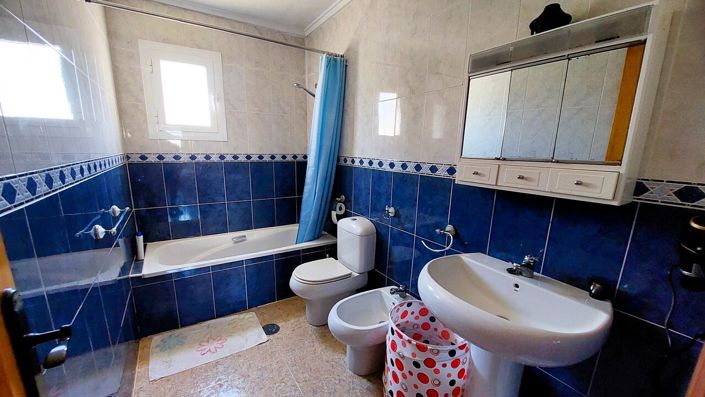 Image No.17-3 Bed Villa for sale