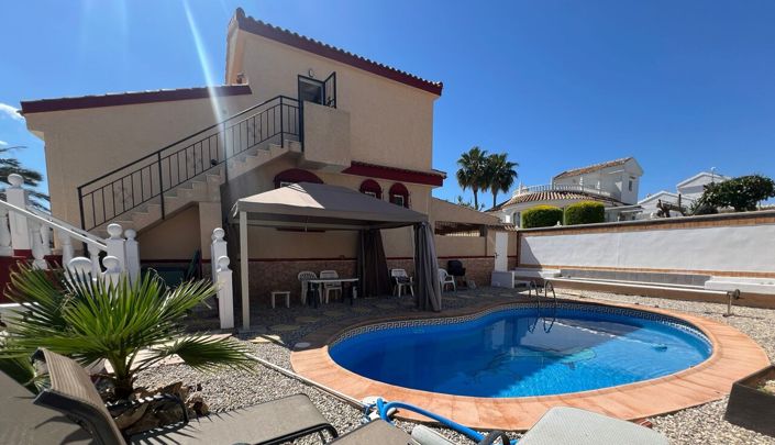 Image No.1-3 Bed Villa for sale
