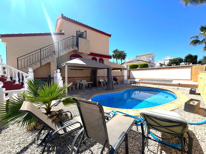 Image No.1-3 Bed Villa for sale
