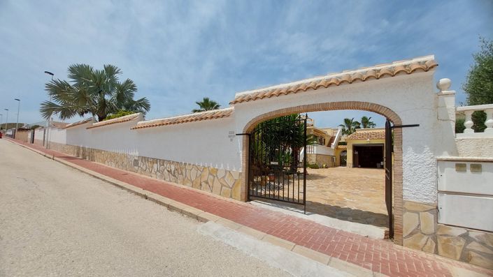 Image No.30-3 Bed Villa for sale