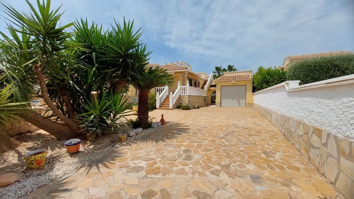 Image No.6-3 Bed Villa for sale