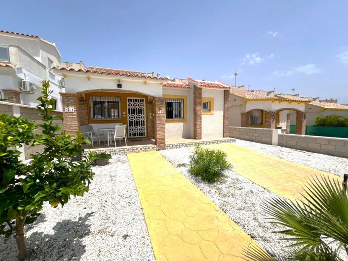 Image No.1-Villa de 2 chambres à vendre à Camposol