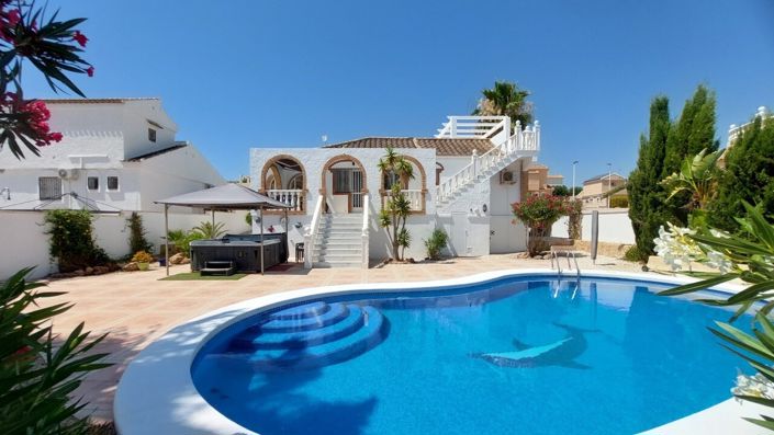 Image No.1-3 Bed Villa for sale