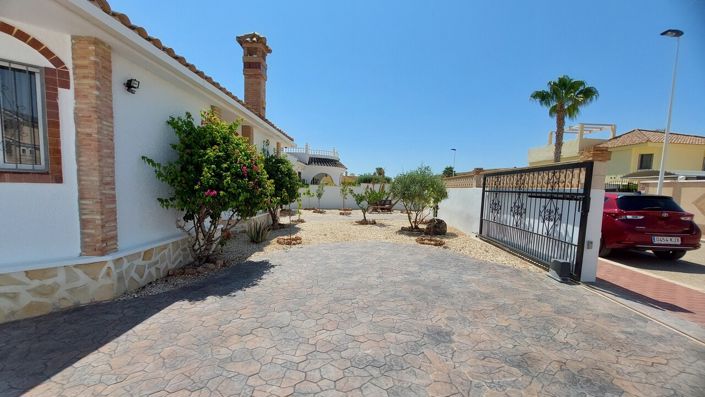 Image No.25-3 Bed Villa for sale