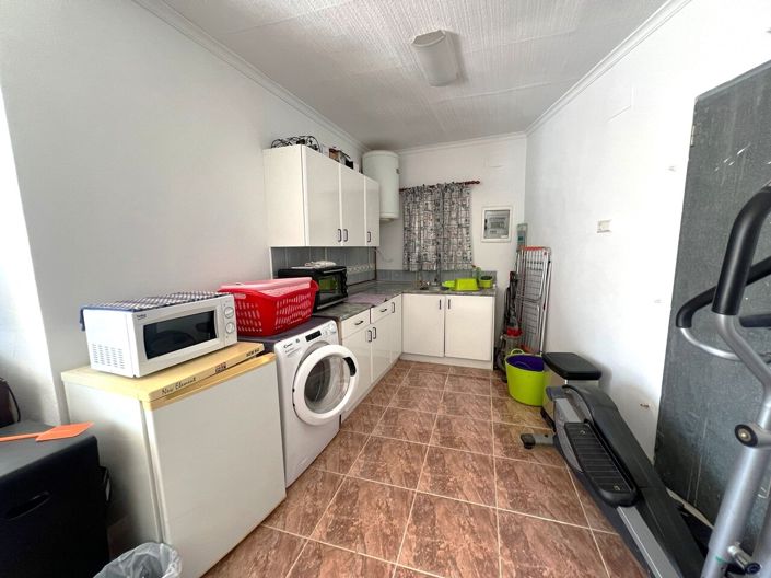 Image No.37-4 Bed Villa for sale