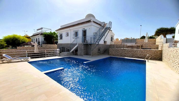 Image No.1-5 Bed Villa for sale