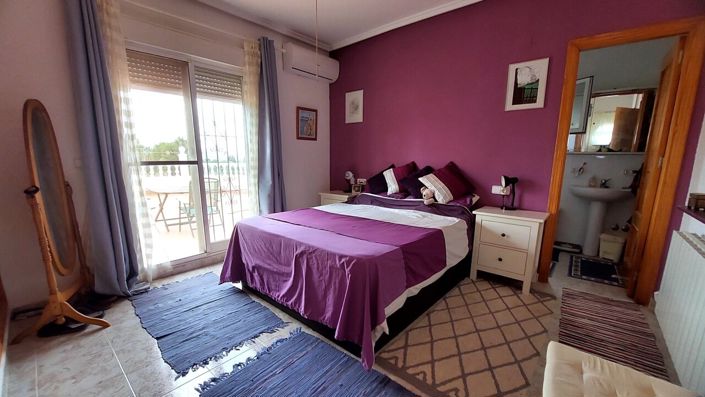 Image No.19-3 Bed Villa for sale