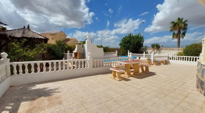 Image No.27-3 Bed Villa for sale