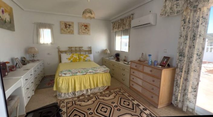 Image No.21-3 Bed Villa for sale