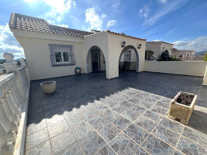 Image No.1-4 Bed Villa for sale