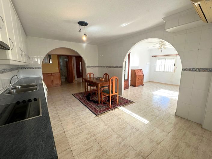 Image No.18-4 Bed Villa for sale