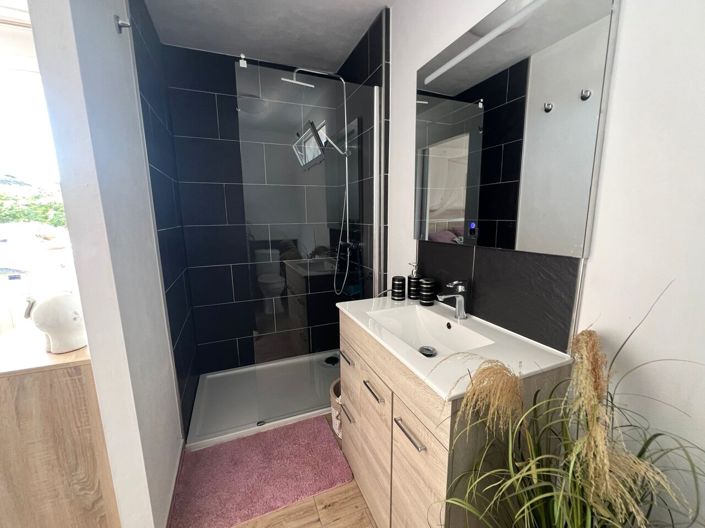 Image No.32-3 Bed Villa for sale