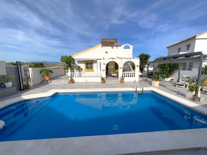 Image No.37-3 Bed Villa for sale