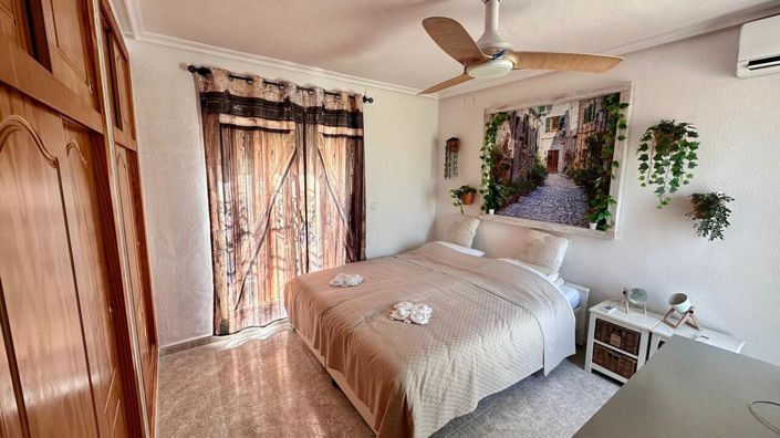 Image No.25-3 Bed Villa for sale