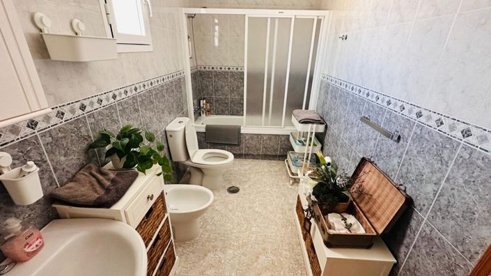 Image No.26-3 Bed Villa for sale