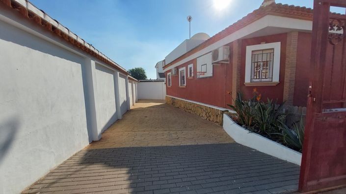 Image No.28-3 Bed Villa for sale